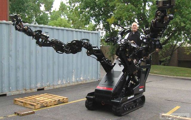 Подробнее о статье Трактор-робот с длинными руками