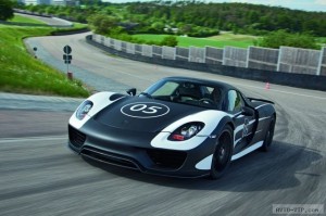 Подробнее о статье Показан прототип Porsche 918 Spyder (фото)