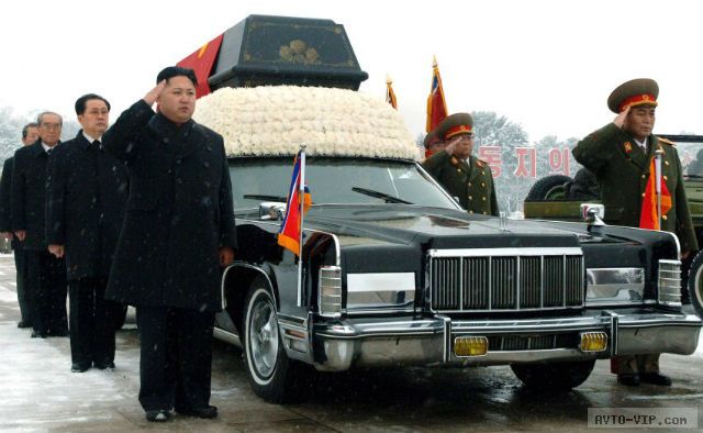 Подробнее о статье Ким Чен Ир — культ личности и Мерседесов
