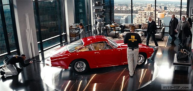 Подробнее о статье Ferrari 250 GT Lusso из фильма «Как украсть небоскреб»