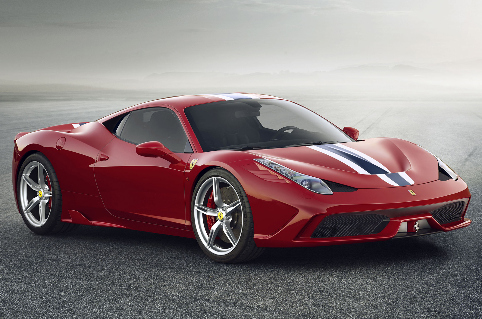 Подробнее о статье Облегченный суперкар Ferrari 458 Speciale