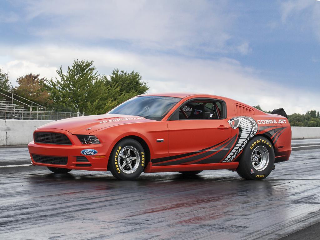 Read more about the article Прототип 2014 Ford Mustang Cobra Jet
