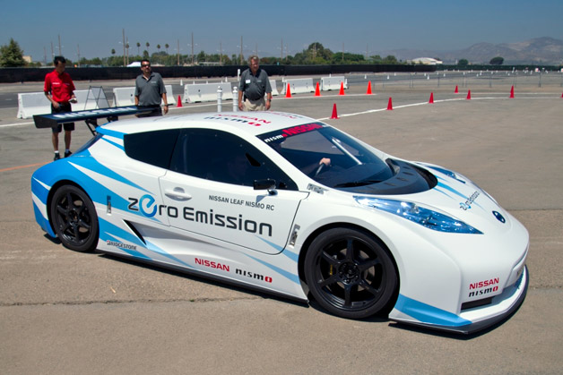 Read more about the article Гоночный электромобиль Leaf Nismo RC