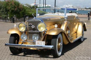 Подробнее о статье Золотой Cadillac Fleetwood Drop Head Coupe 1931
