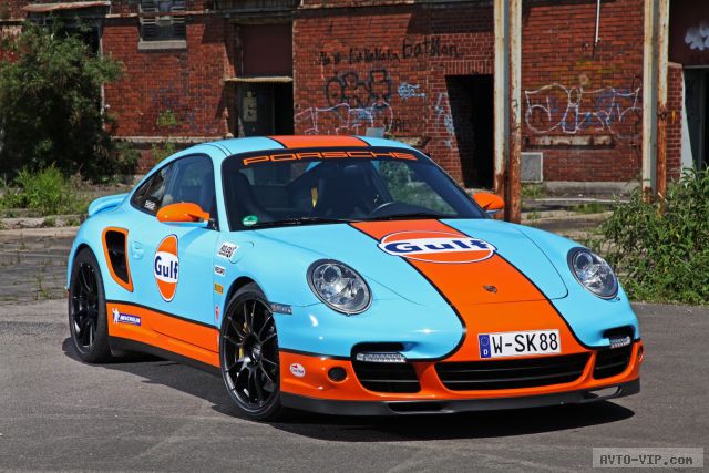 Оформленный в ретро-стиле 911 Turbo